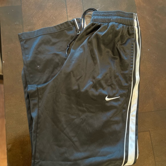 Nike Basketball Pants - Picture 4 of 4